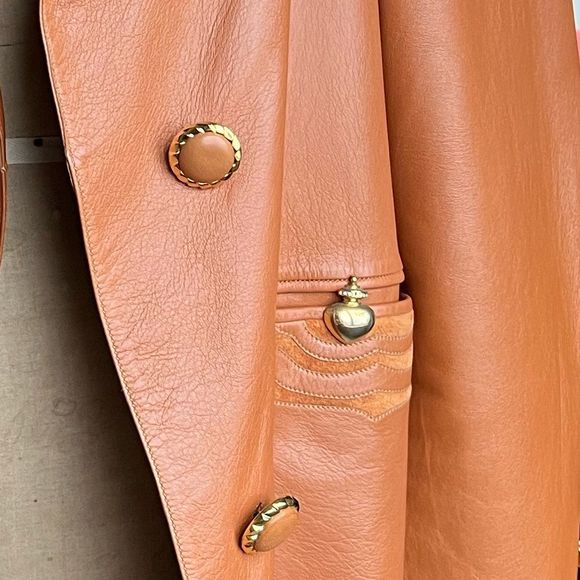 Handmade in Spain, Leather Set, with silk lining and heart details - Picture 3 of 9